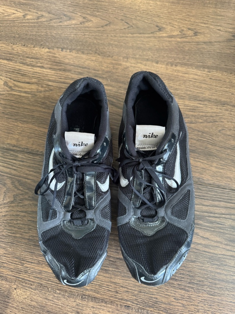 Nike Men’s Black and White Athletic Shoes with Swoosh